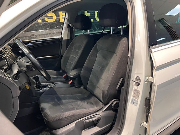 Volkswagen Tiguan 17 of 27