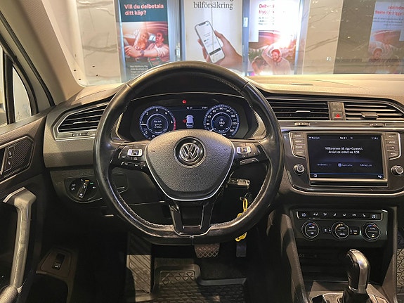 Volkswagen Tiguan 10 of 27