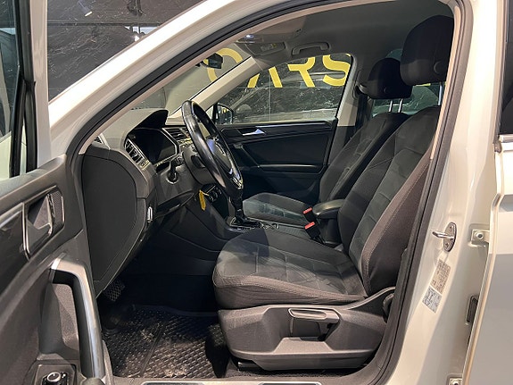 Volkswagen Tiguan 16 of 27