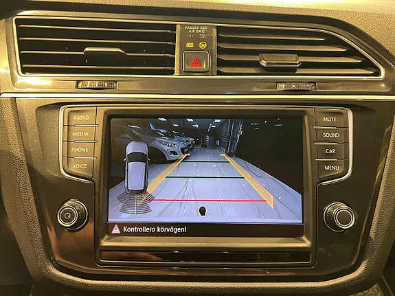 Volkswagen Tiguan 13 of 27