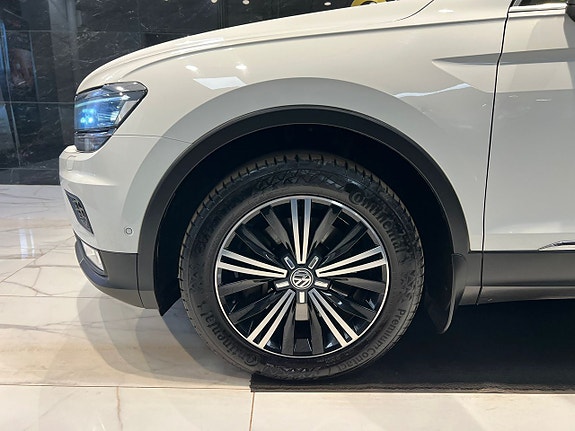 Volkswagen Tiguan 24 of 27