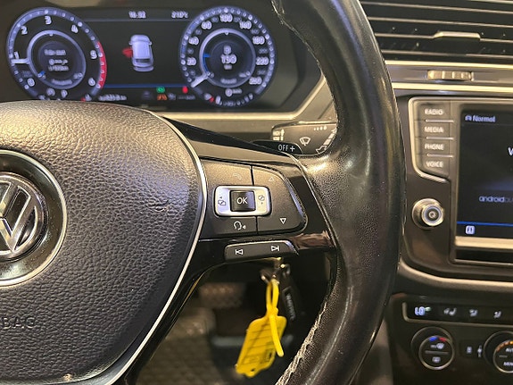 Volkswagen Tiguan 12 of 27