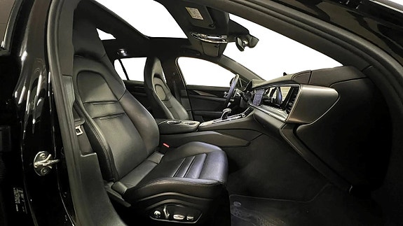 Porsche Panamera 4 18 of 25