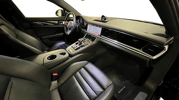 Porsche Panamera 4 20 of 25