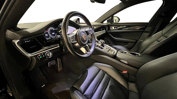 Porsche Panamera 4 10 of 25