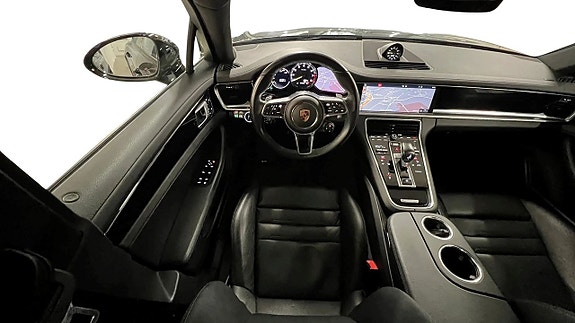 Porsche Panamera 4 7 of 25