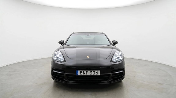 Porsche Panamera 4 2 of 25