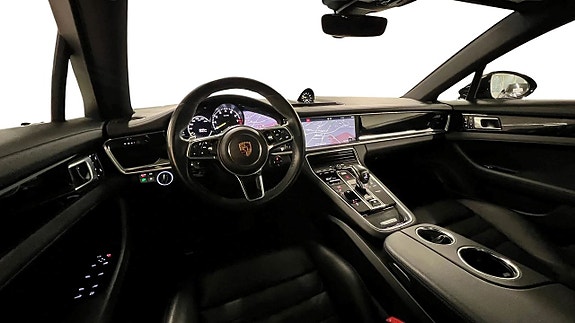 Porsche Panamera 4 8 of 25