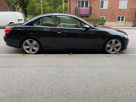 BMW 325i 9 of 24