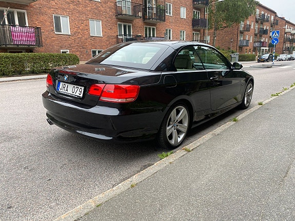 BMW 325i 8 of 24