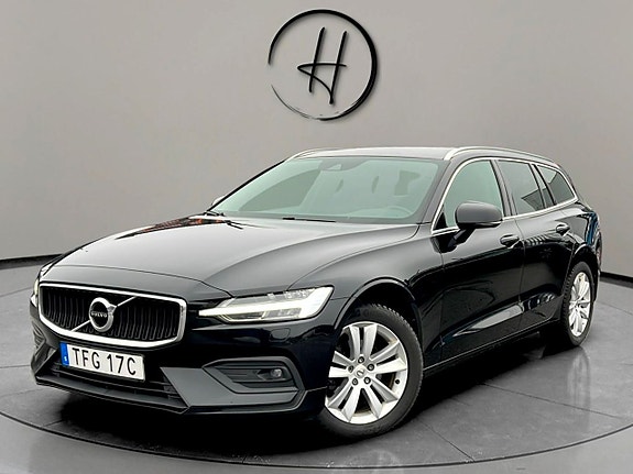 Volvo V60 2 of 5