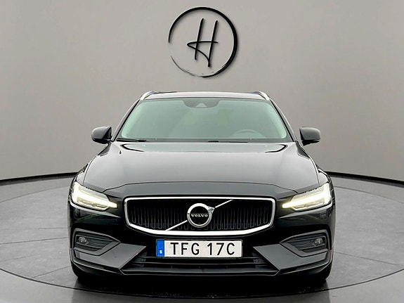 Volvo V60 3 of 5