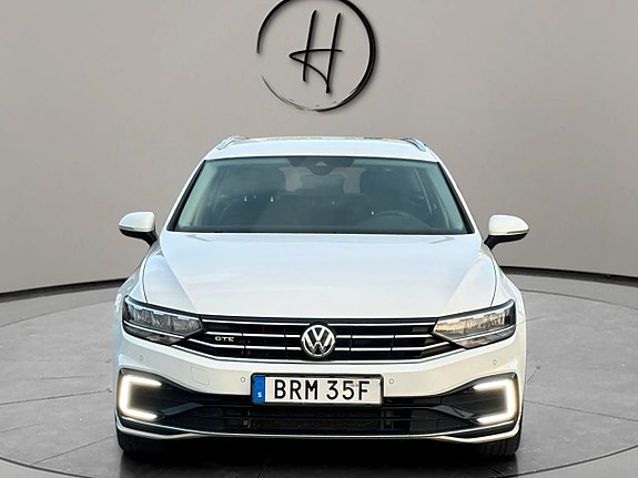 Volkswagen Passat 3 of 5
