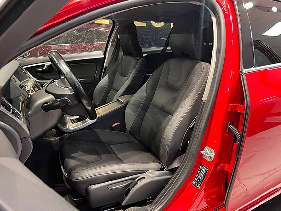 Volvo V60 26 of 30