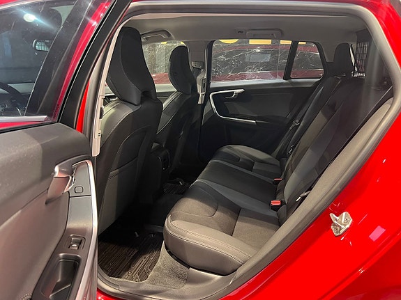 Volvo V60 27 of 30
