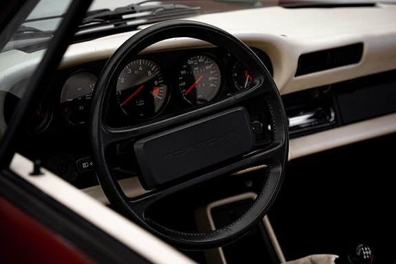 Porsche 911 Carrera 11 of 14