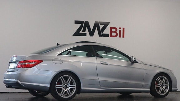 Mercedes-Benz E220 5 of 5