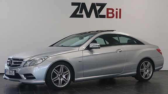 Mercedes-Benz E220 2 of 5