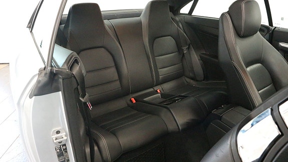 Mercedes-Benz E220 12 of 26