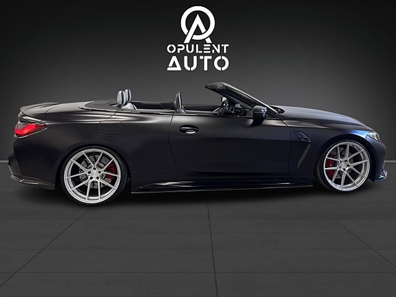 BMW M4 2 of 5