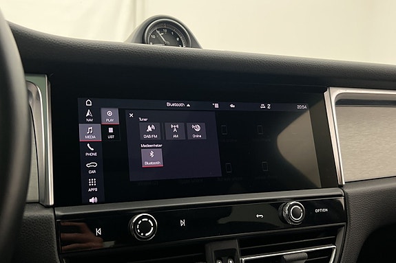 Porsche Macan S 29 of 30