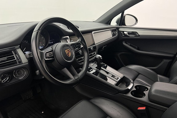 Porsche Macan S 8 of 30