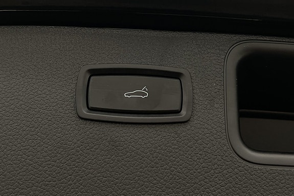 Porsche Macan S 9 of 30