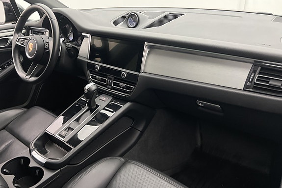 Porsche Macan S 27 of 30