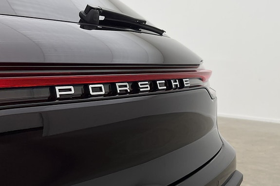 Porsche Macan S 12 of 30