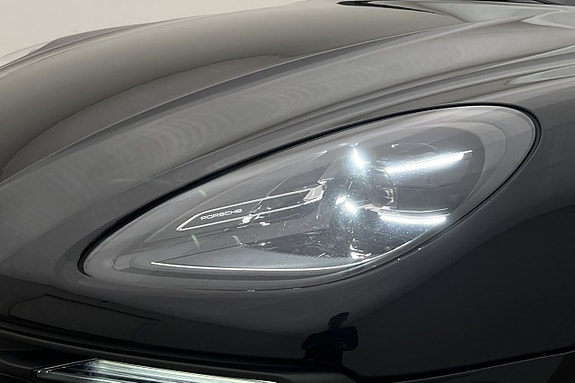 Porsche Macan S 11 of 30
