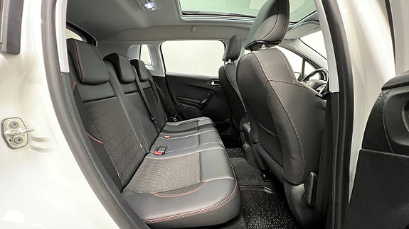 Peugeot 2008 16 of 22
