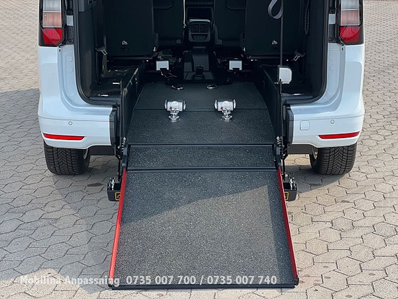 Ford Tourneo Connect 12 of 30