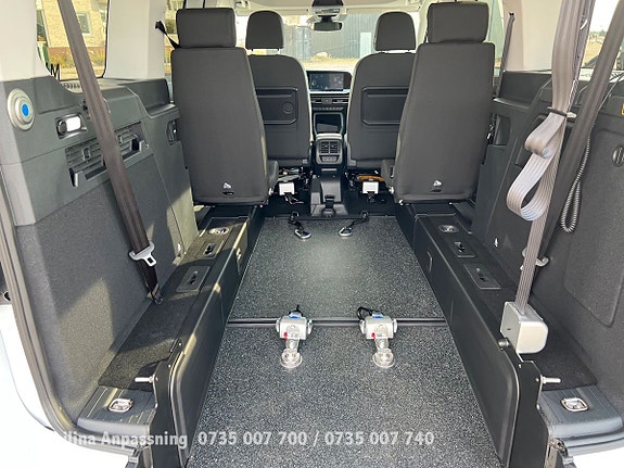 Ford Tourneo Connect 8 of 30
