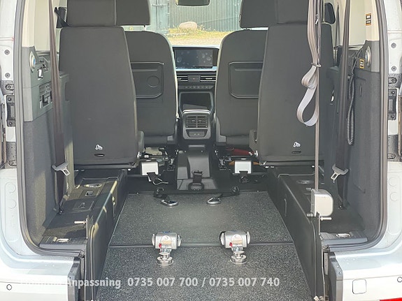 Ford Tourneo Connect 3 of 5