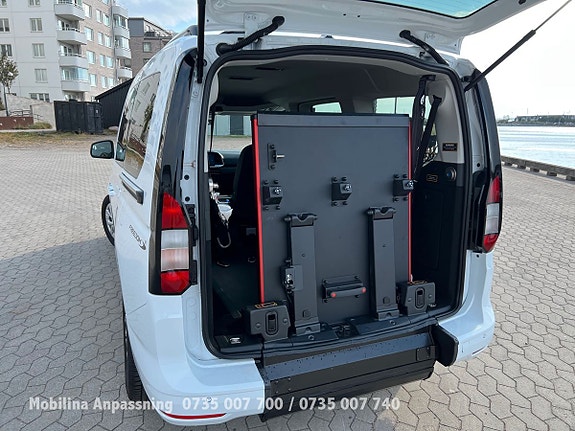 Ford Tourneo Connect 9 of 30