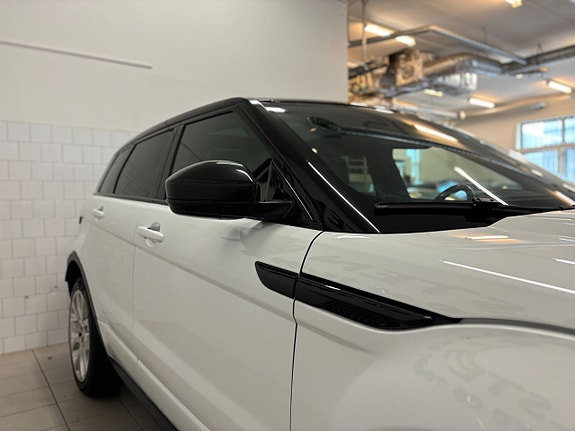 Land Rover Range Rover Evoque 24 of 26