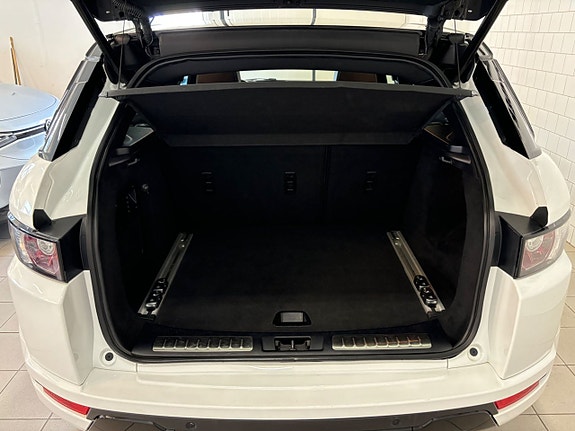 Land Rover Range Rover Evoque 25 of 26
