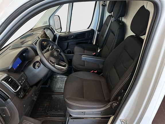 Toyota ProAce Max 13 of 21