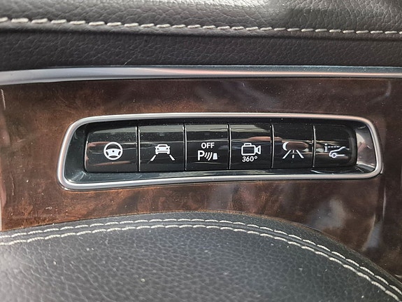 Mercedes-Benz S63 10 of 15