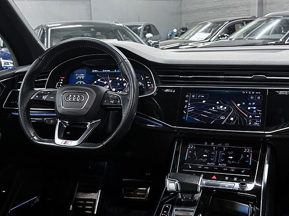Audi Q7 10 of 30
