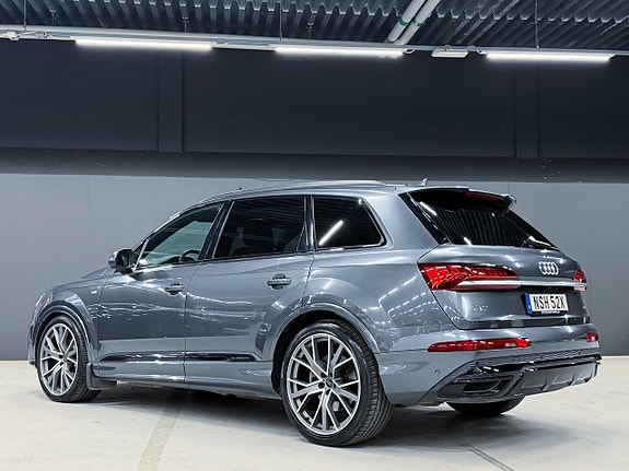 Audi Q7 3 of 30