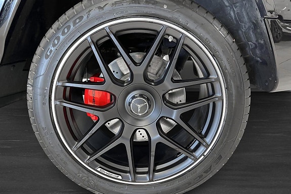 Mercedes-Benz G63 15 of 22