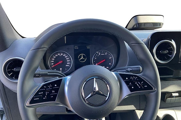 Mercedes-Benz Sprinter 208 8 of 12