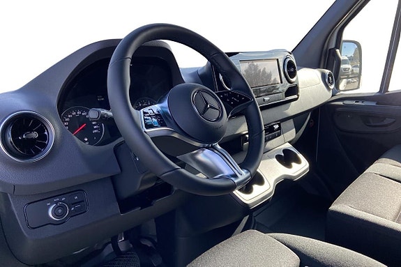 Mercedes-Benz Sprinter 208 7 of 12