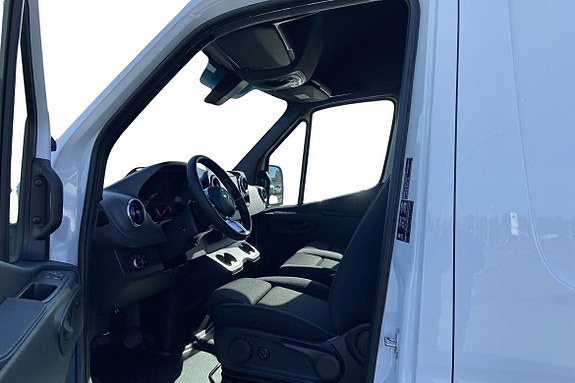 Mercedes-Benz Sprinter 208 6 of 12