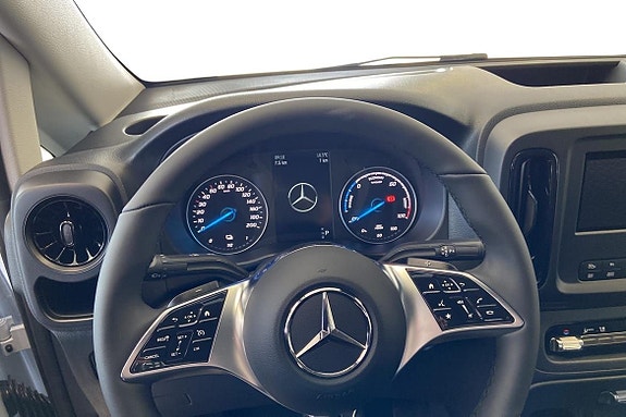 Mercedes-Benz eVito 112 10 of 14