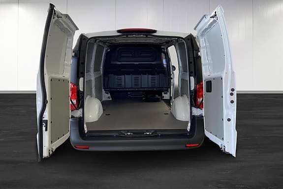 Mercedes-Benz eVito 112 8 of 14