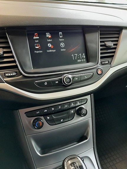 Opel Astra 8 of 9