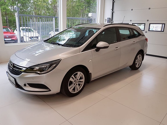 Opel Astra 2 of 5