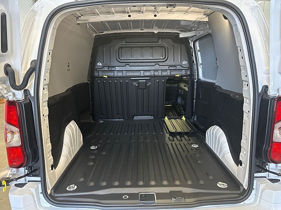 Peugeot Partner 4 of 15